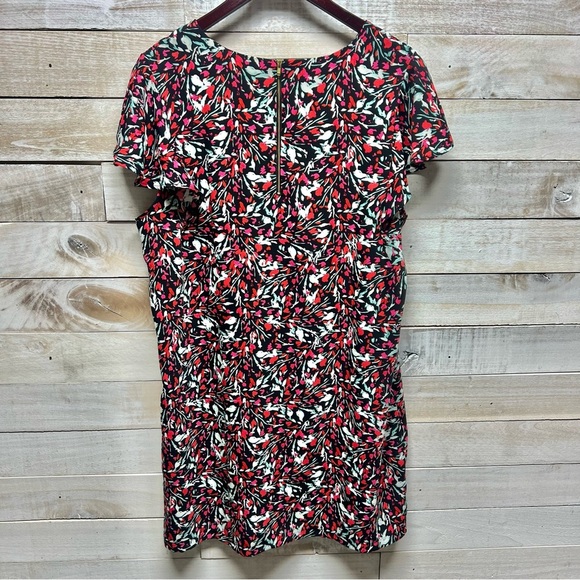 Tahari Dress Womens 1X Red Black Bird Print Flutter Sleeves Sheath‎ - Picture 6 of 10